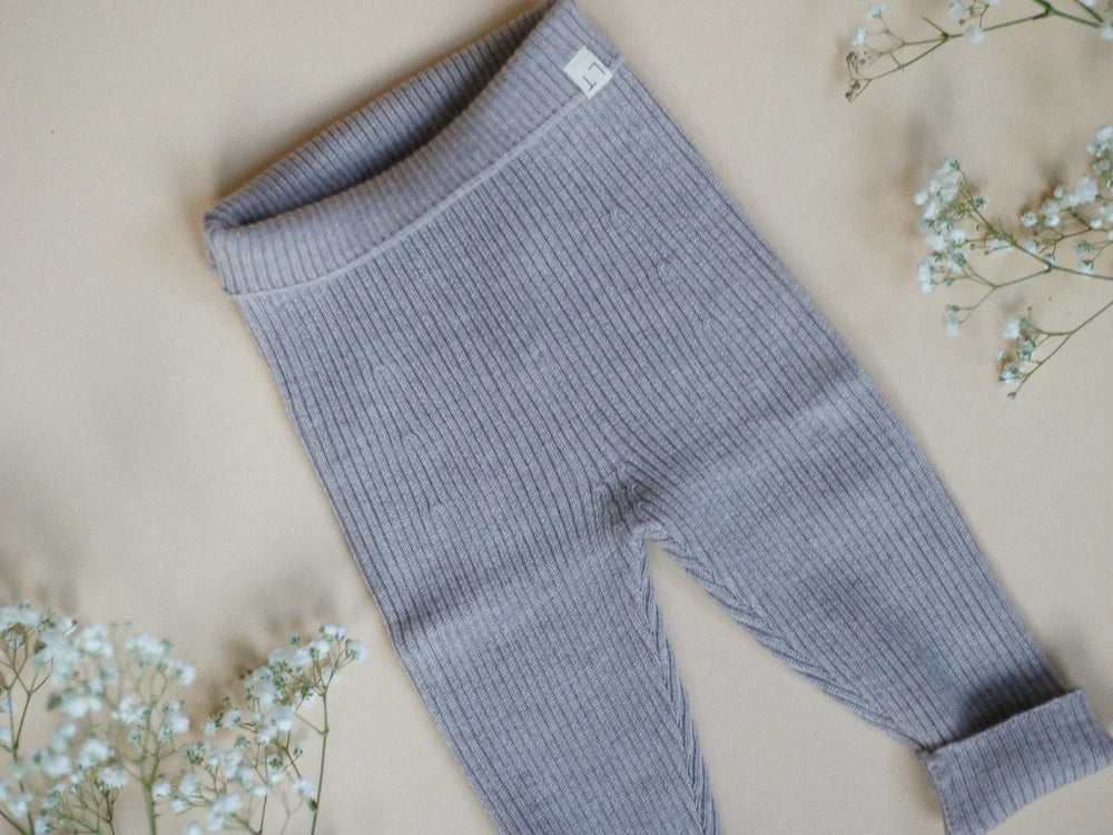 Geschenkset aus Cardigan "Emil" & Leggings "Finn" in grau melange